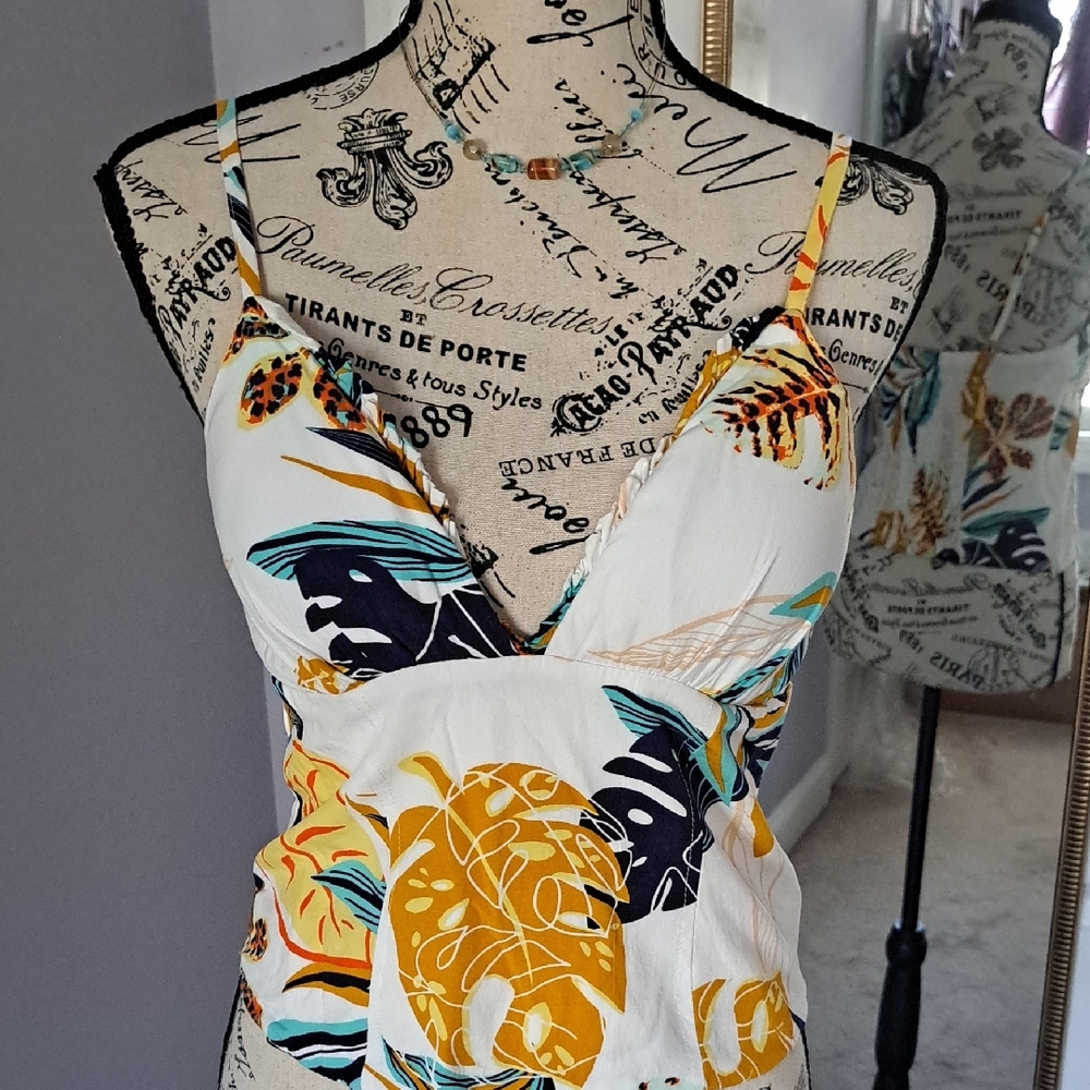 White and Blue Fitted Sleeveless Camisole